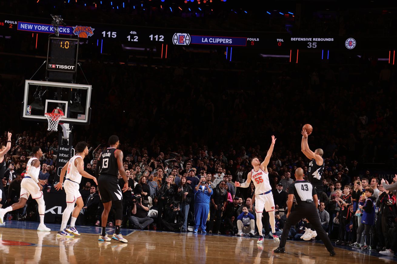 Los Angeles Clippers v New York Knicks