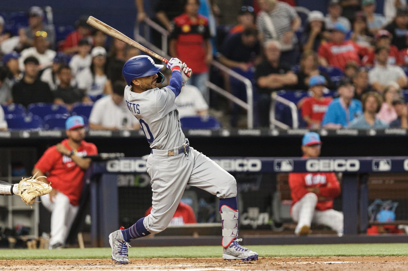 Los Angeles Dodgers v Miami Marlins