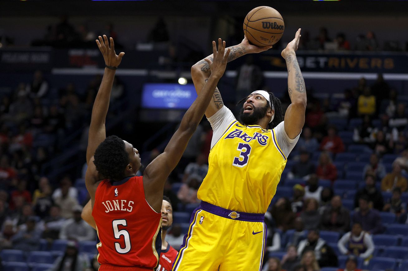 Los Angeles Lakers v New Orleans Pelicans