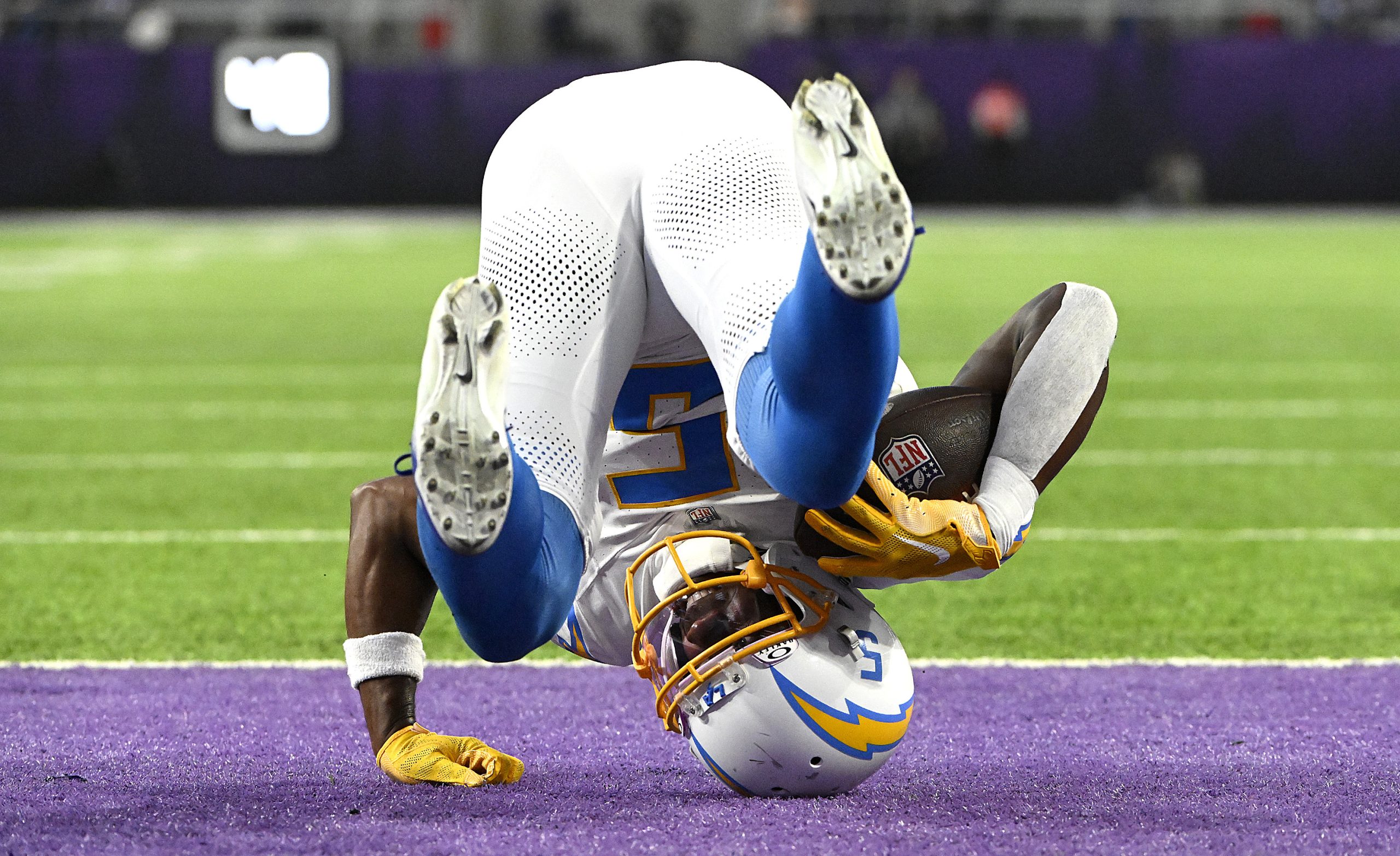 Joshua Palmer of the Los Angeles Chargers catches a receiving...