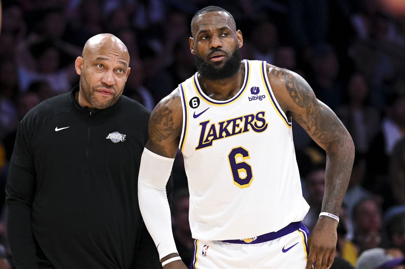 NBA: Lakers vs Nuggets
