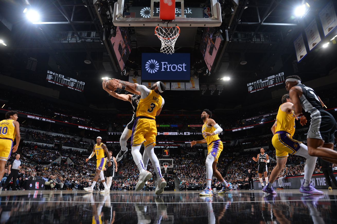 Los Angeles Lakers v San Antonio Spurs