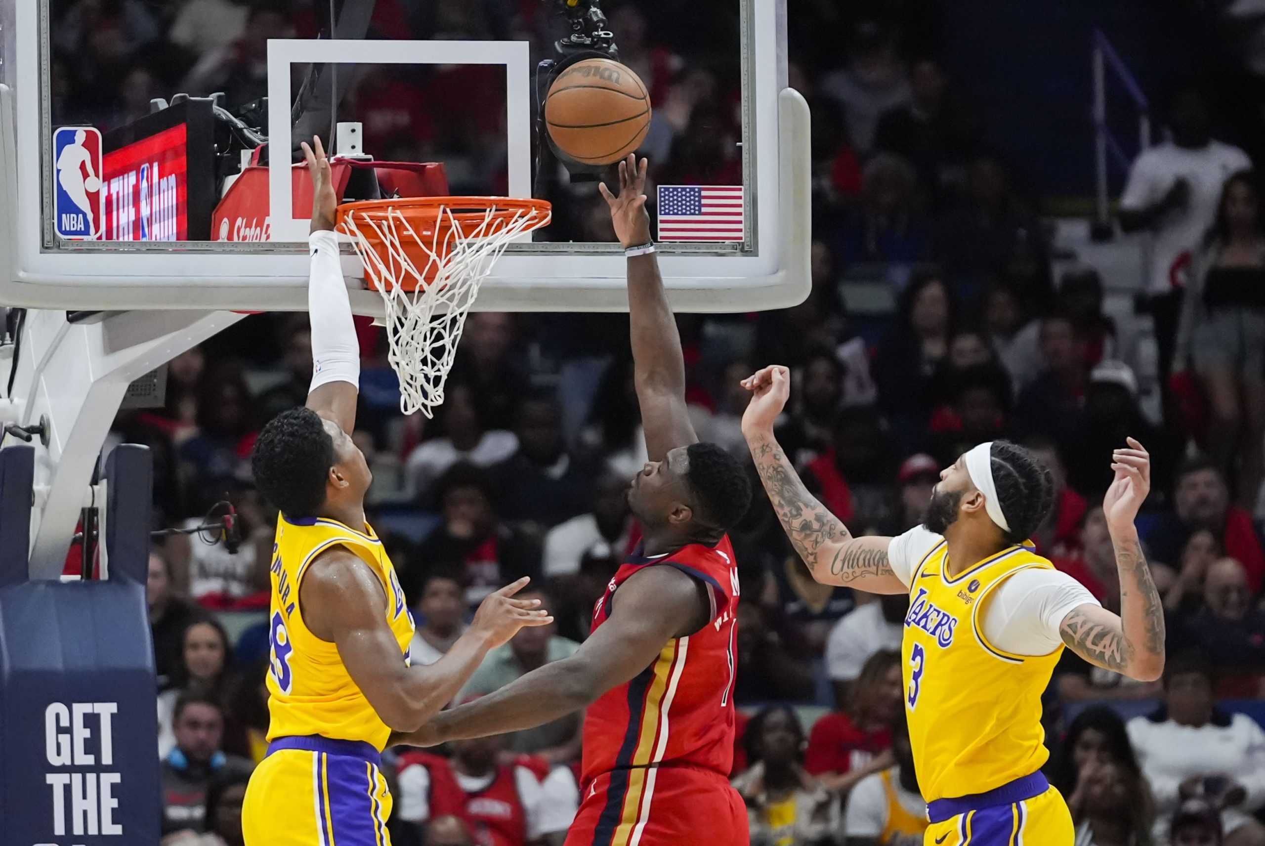 New Orleans Pelicans forward Zion Williamson (1) goes to the...
