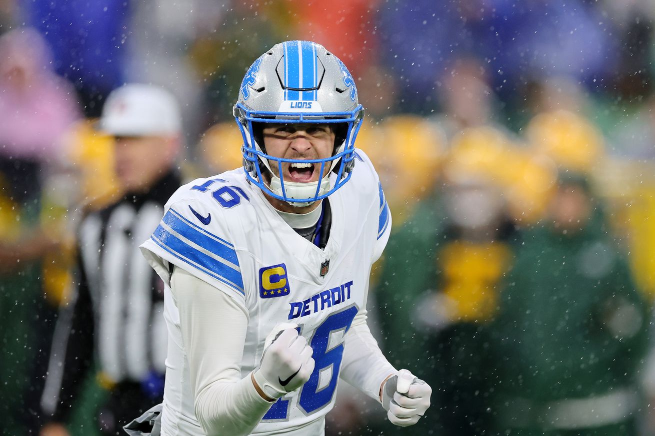 Detroit Lions v Green Bay Packers