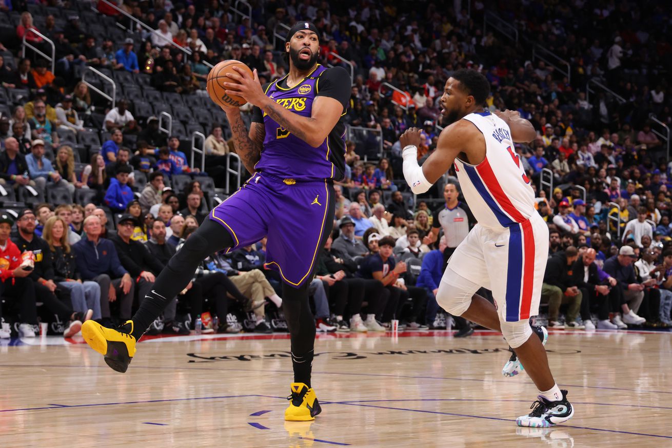 Los Angeles Lakers v Detroit Pistons