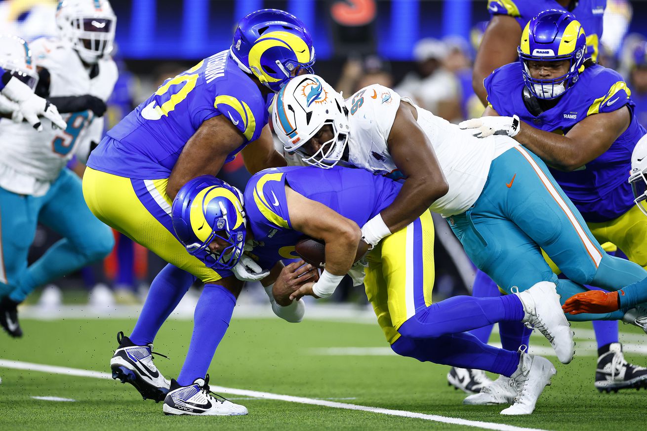 Miami Dolphins v Los Angeles Rams