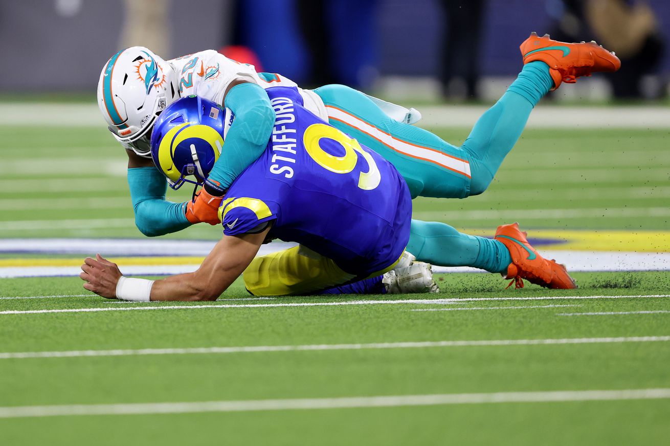 Miami Dolphins v Los Angeles Rams