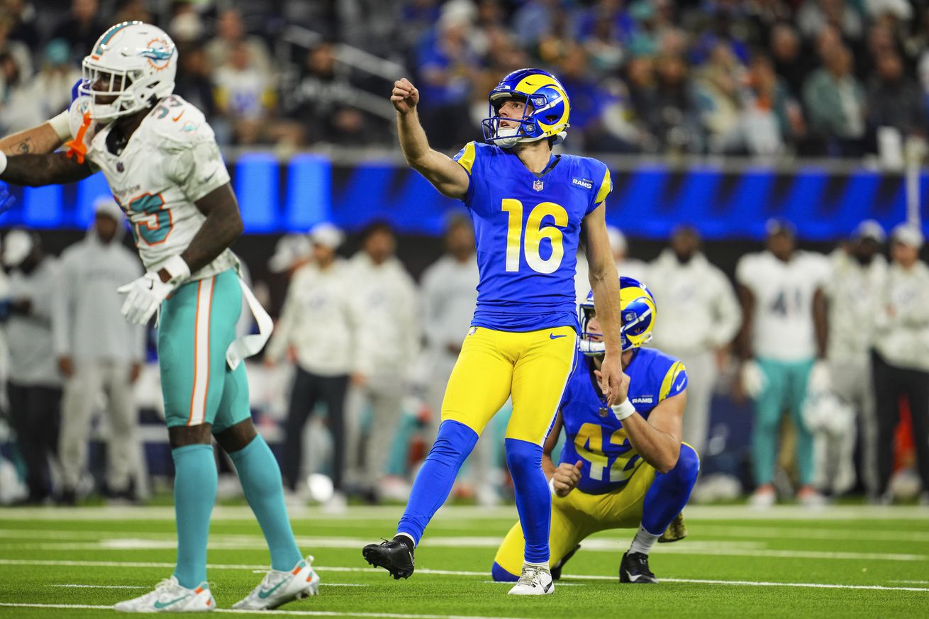 Miami Dolphins v Los Angeles Rams