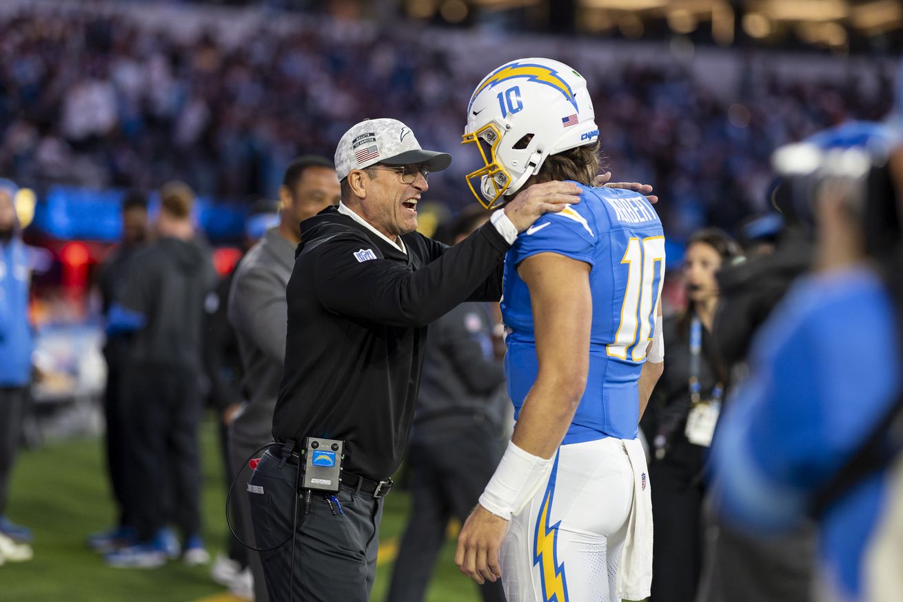 Cincinnati Bengals v Los Angeles Chargers