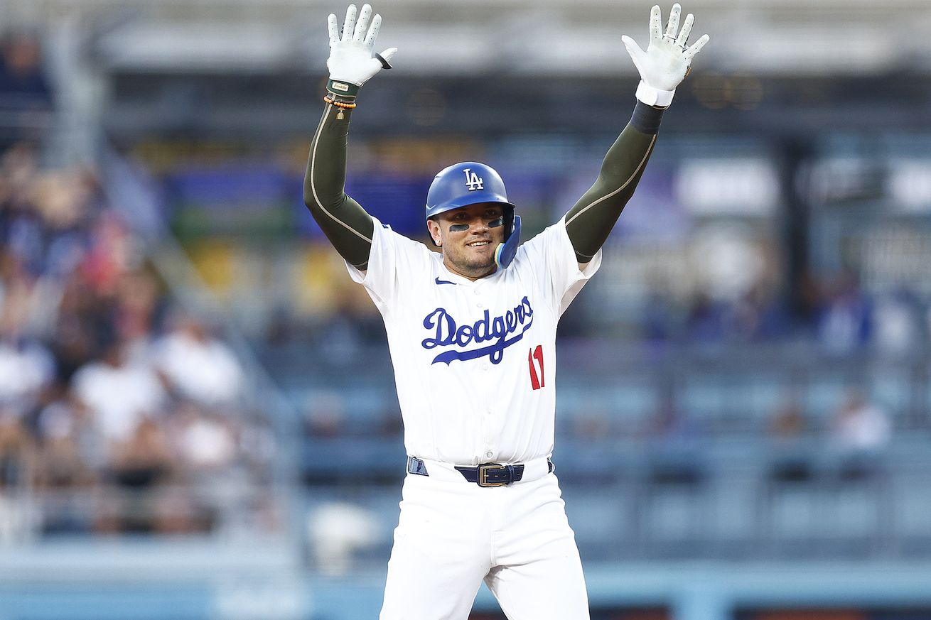 Cincinnati Reds v Los Angeles Dodgers