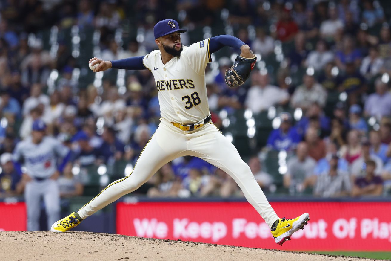 MLB: AUG 14 Dodgers at Brewers