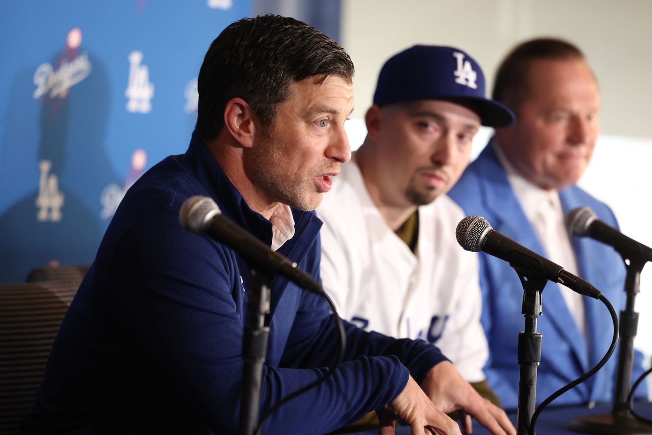 1485261-SP-1203-snell-dodgers-presser-WJS