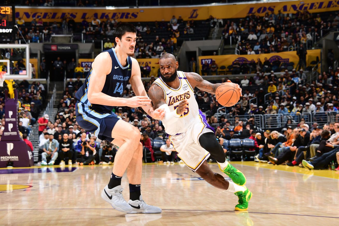 Memphis Grizzlies v Los Angeles Lakers