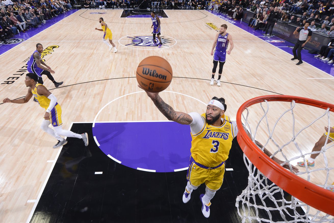 Los Angeles Lakers v Sacramento Kings