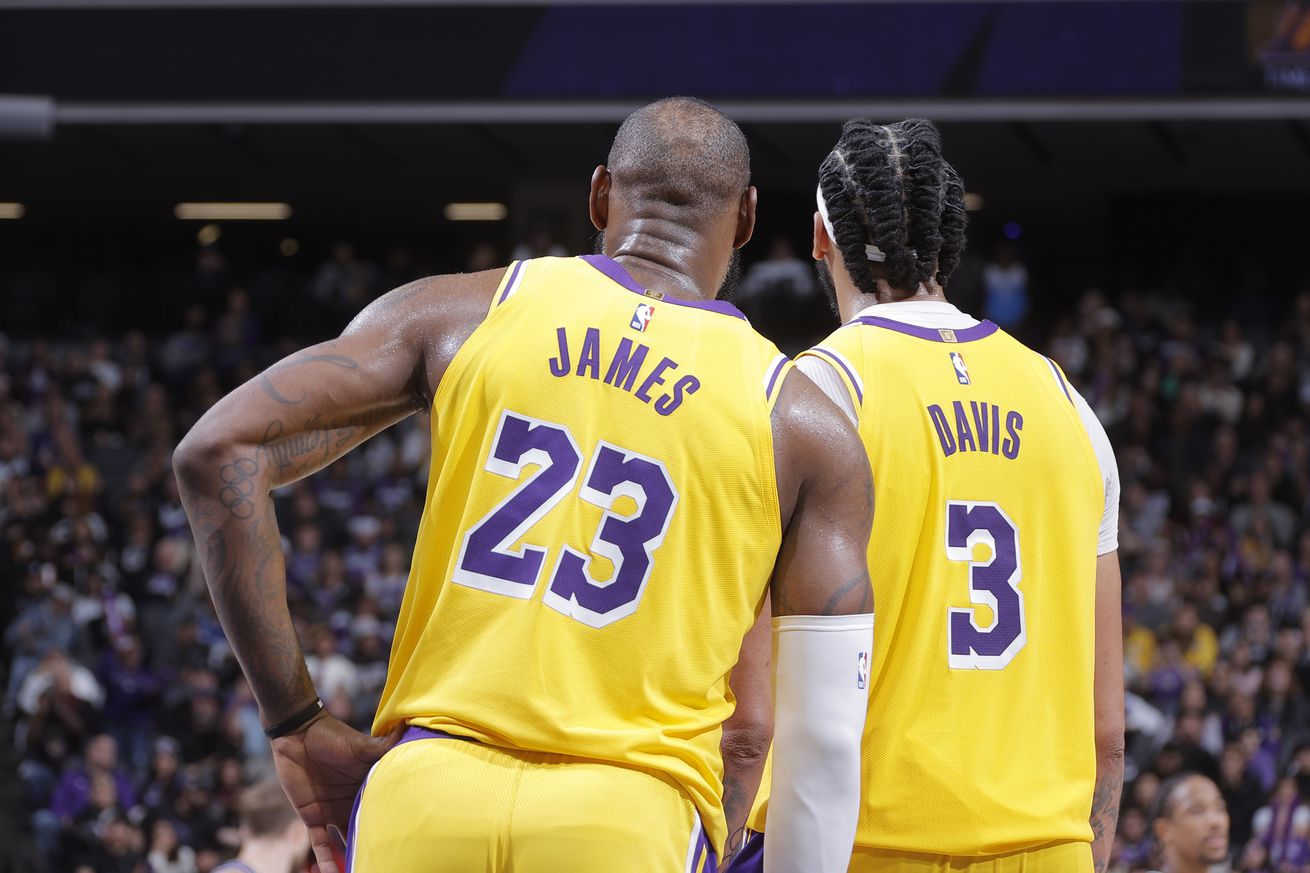 Los Angeles Lakers v Sacramento Kings