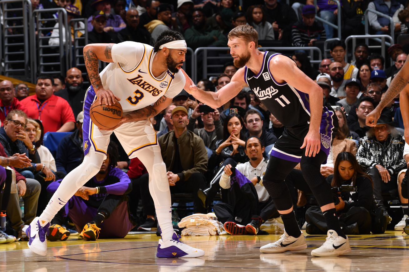 Sacramento Kings v Los Angeles Lakers