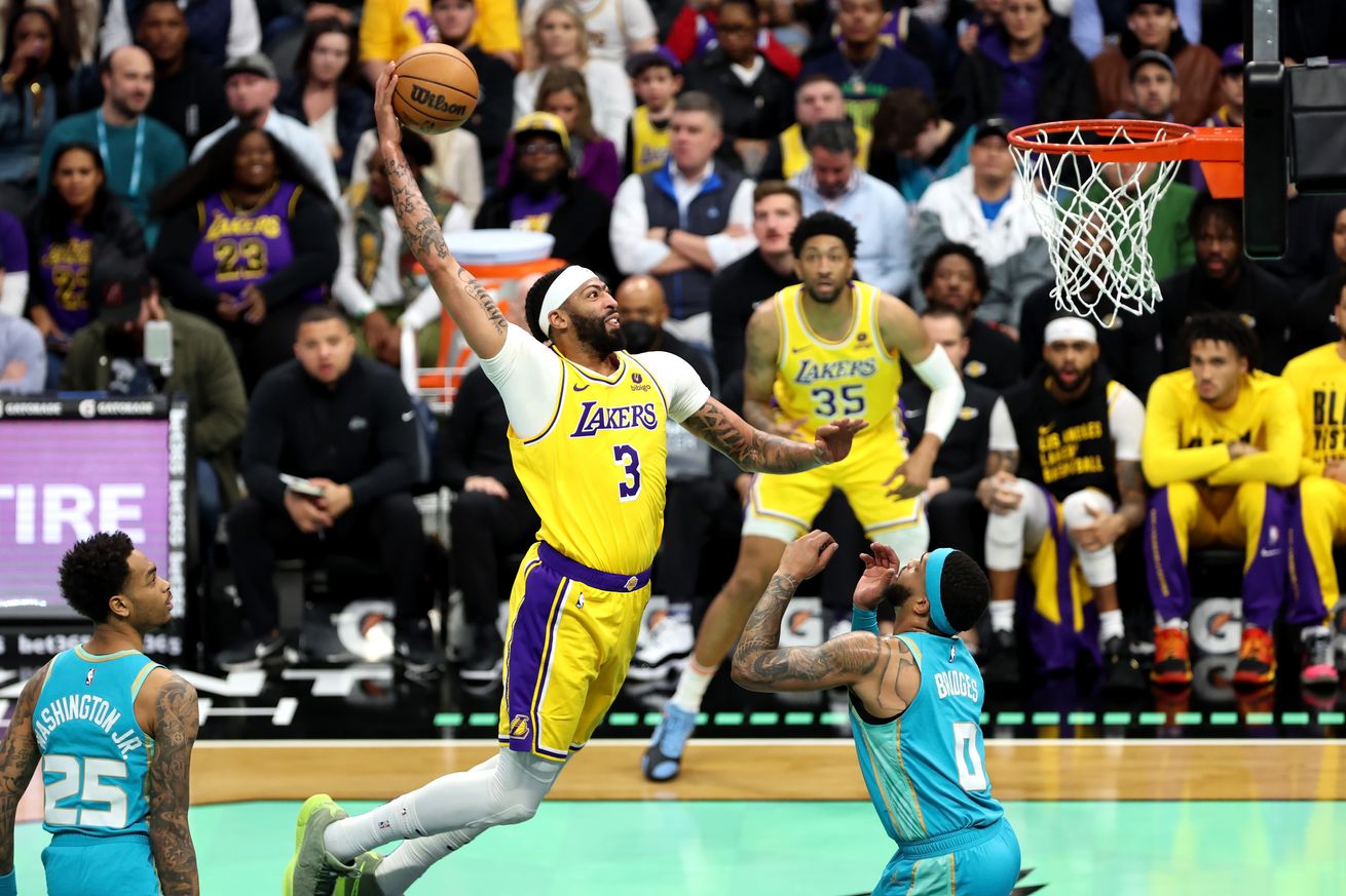 Los Angeles Lakers v Charlotte Hornets