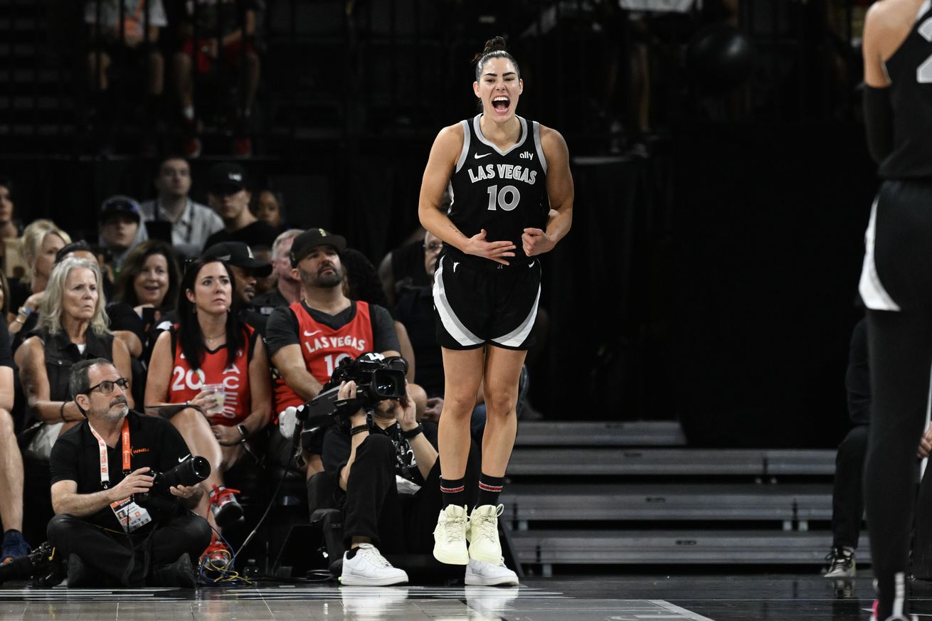 Los Angeles Sparks v Las Vegas Aces