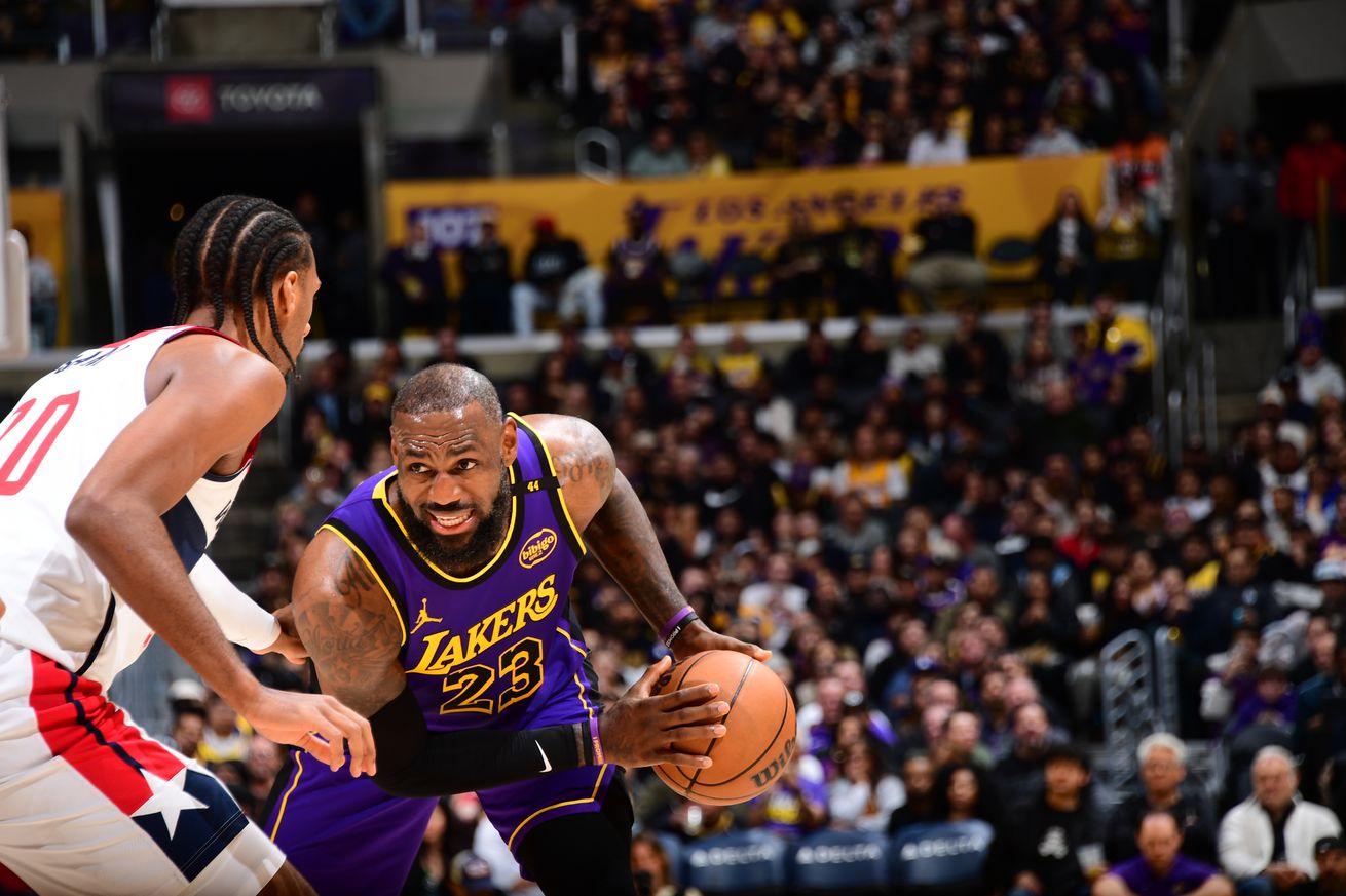 Washington Wizards v Los Angeles Lakers