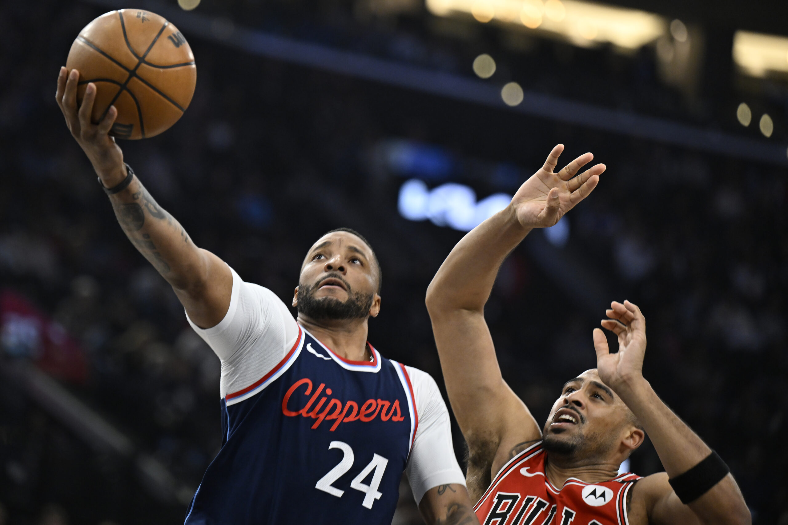 Clippers guard Norman Powell shoots as Chicago Bulls forward Talen...