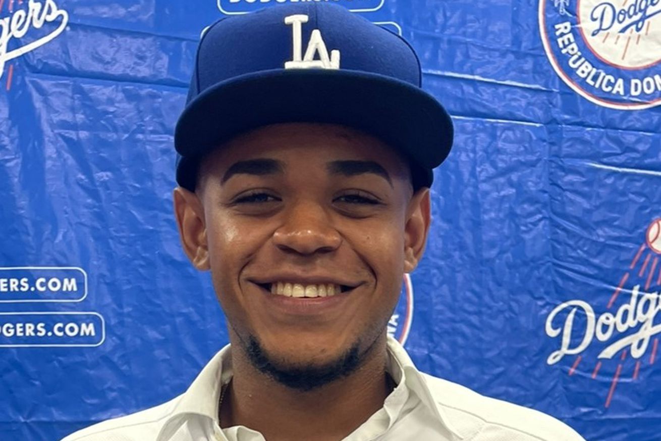 The Dodgers signed outfielder Arnaldo Lantigua from the Dominican Republic, among their additions on the first day of the 2023 international signing period.