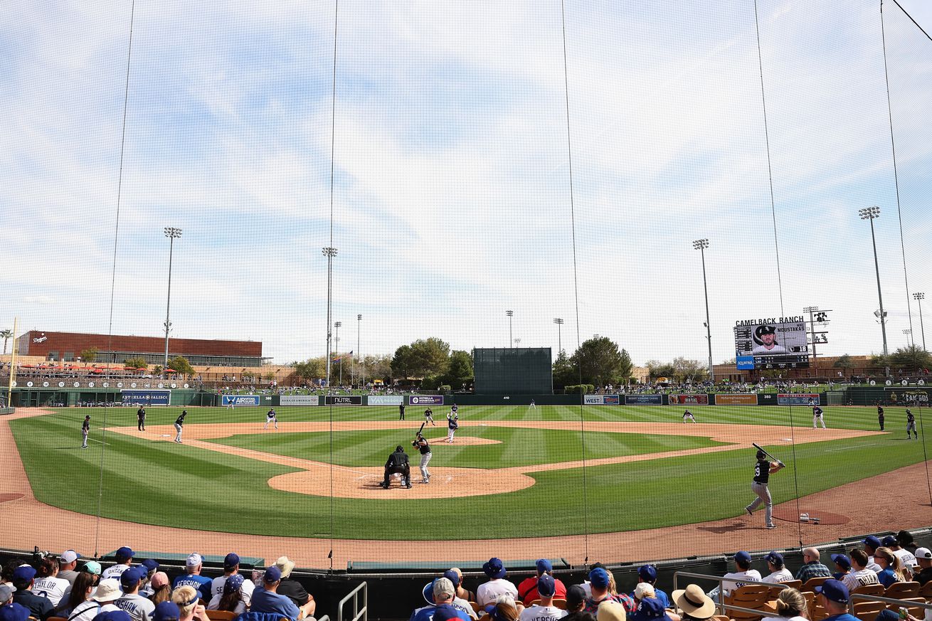 Chicago White Sox v Los Angeles Dodgers