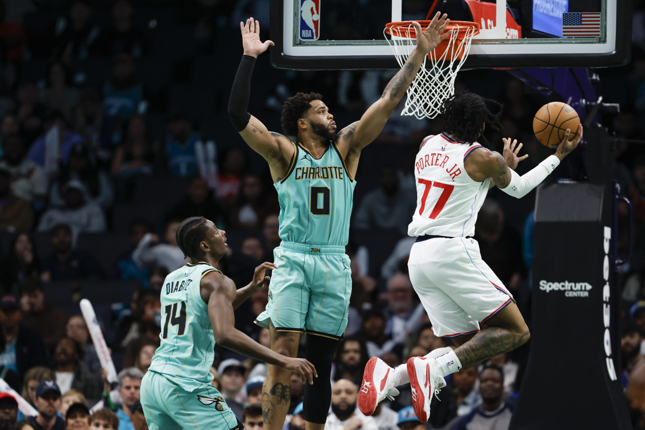 Clippers guard Kevin Porter Jr. drives to the basket as...