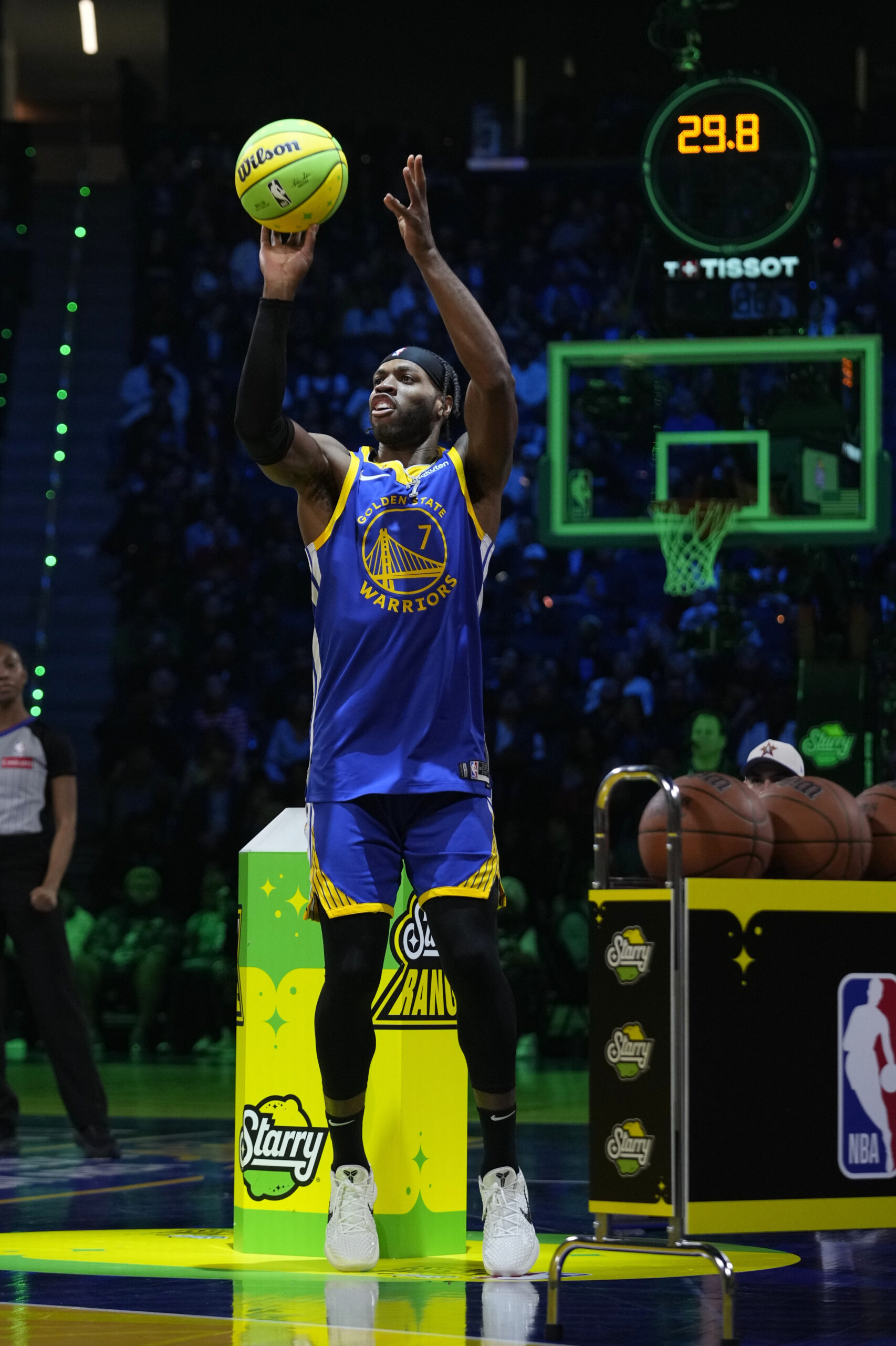 Golden State Warriors guard Buddy Hield shoots during the 3-point...