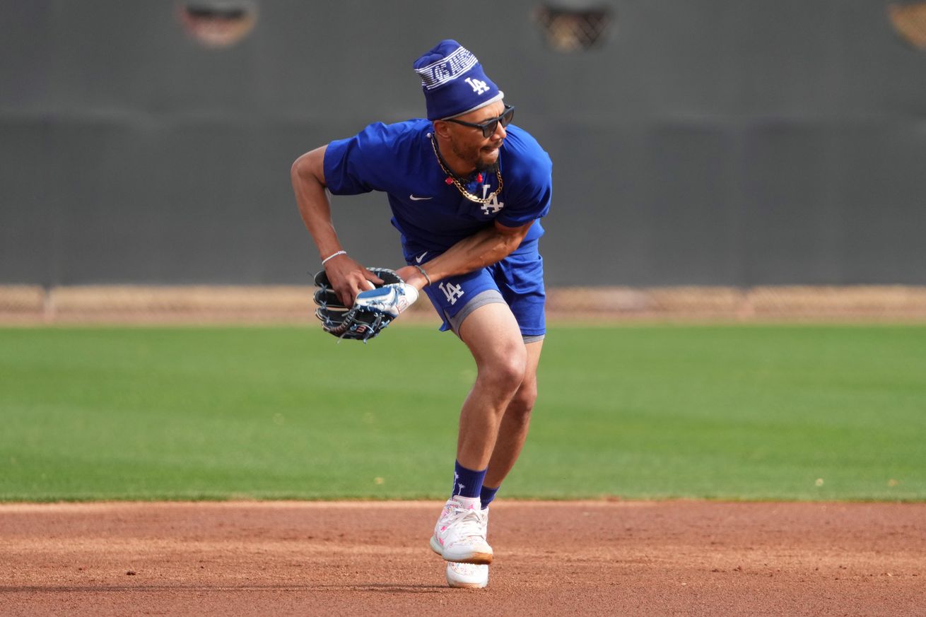 MLB: Los Angeles Dodgers-Workouts