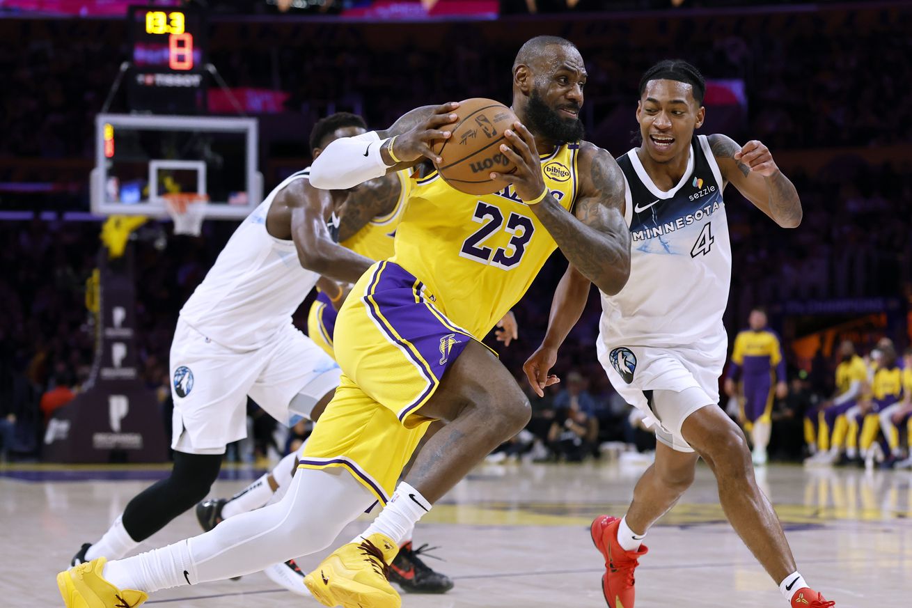 Minnesota Timberwolves v Los Angeles Lakers