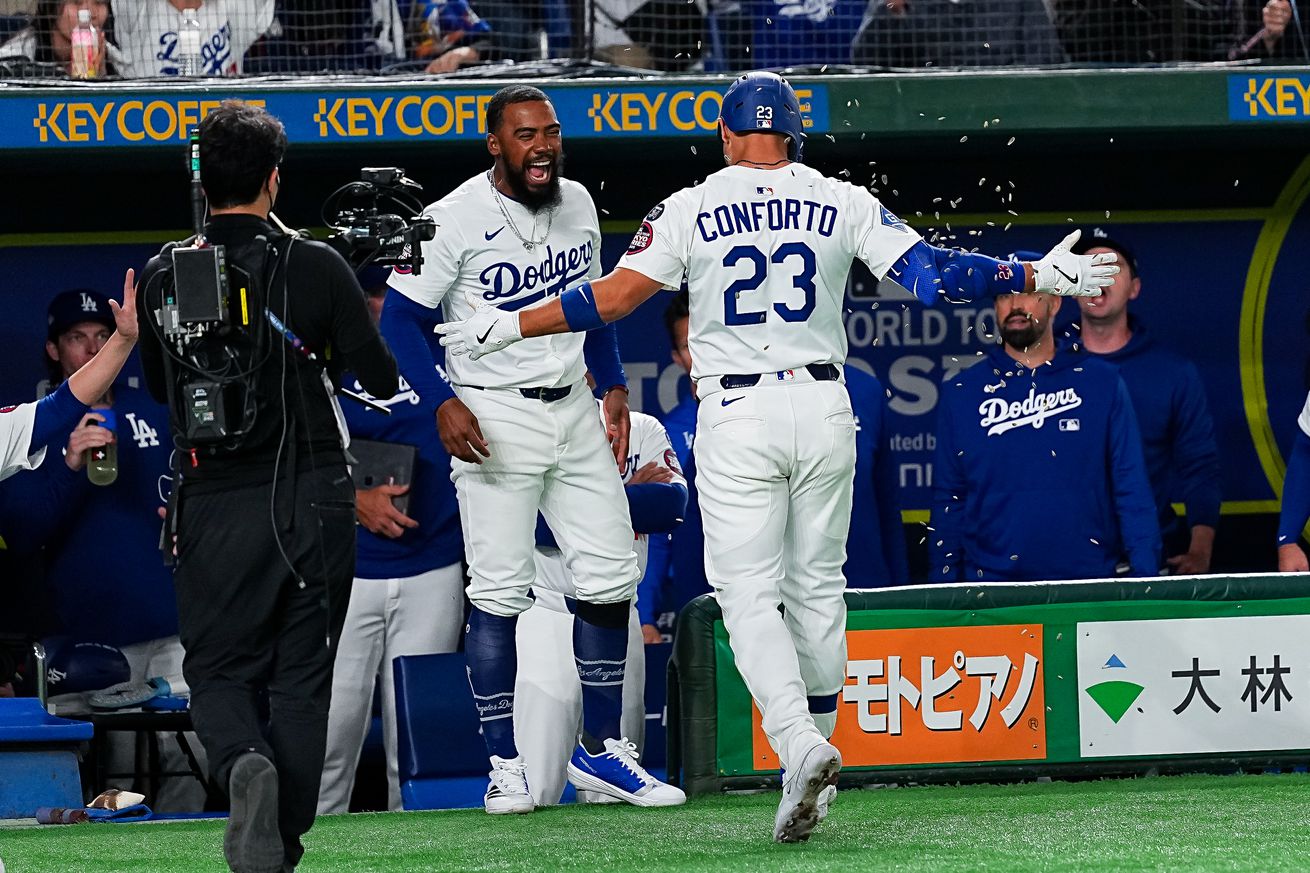 Los Angeles Dodgers v Yomiuri Giants