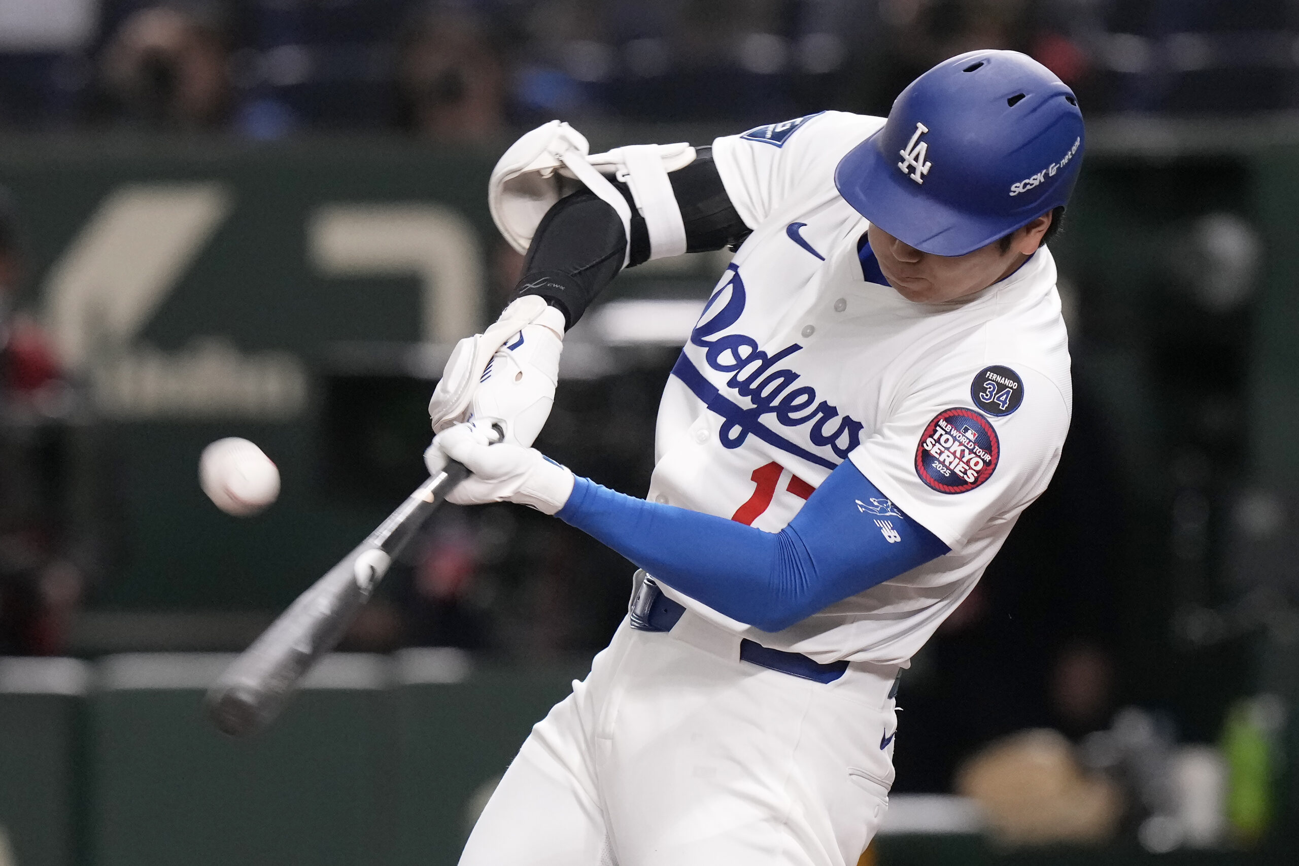 Dodgers star Shohei Ohtani flies out against the Hanshin Tigers...