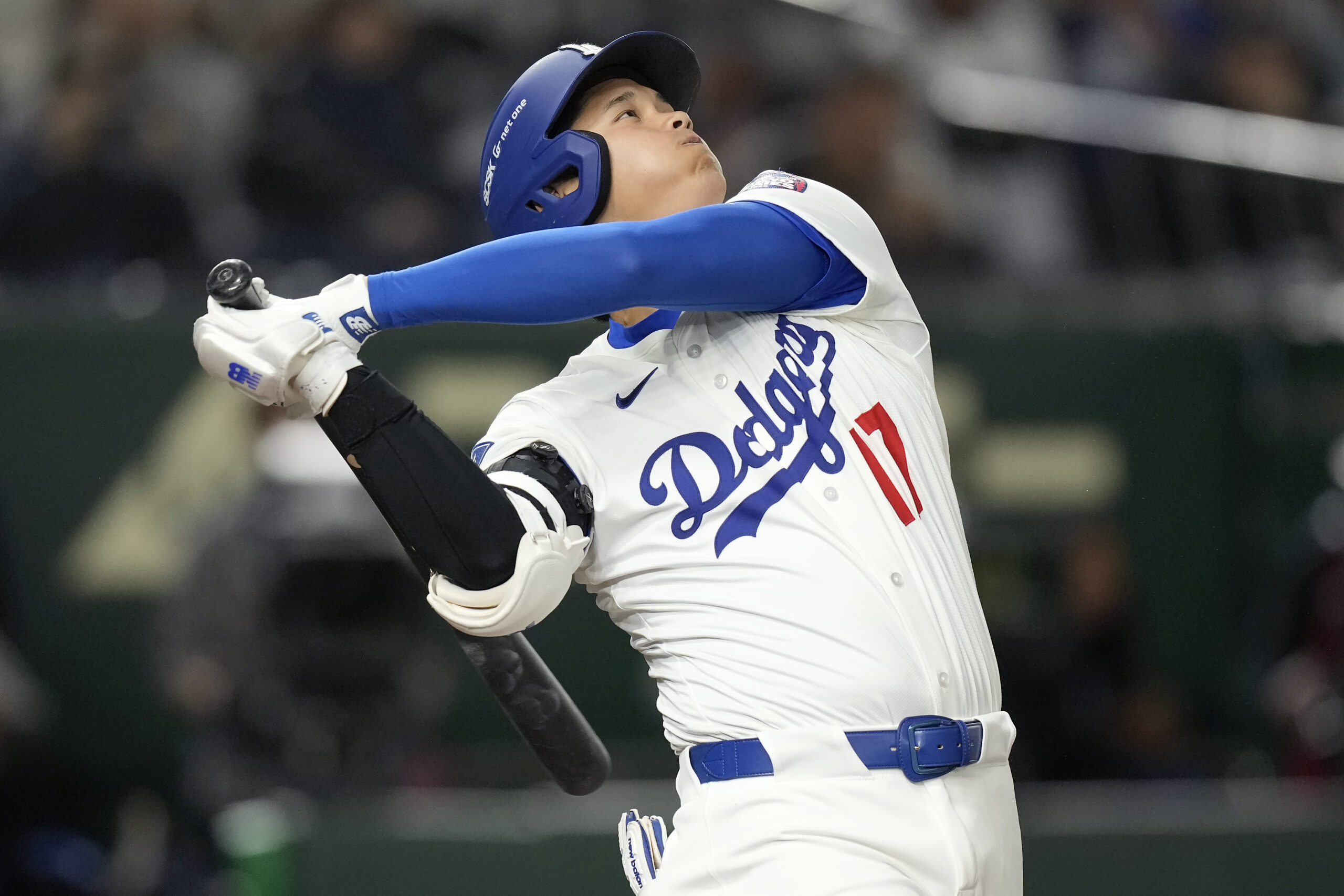 Dodgers star Shohei Ohtani flies out against the Hanshin Tigers...