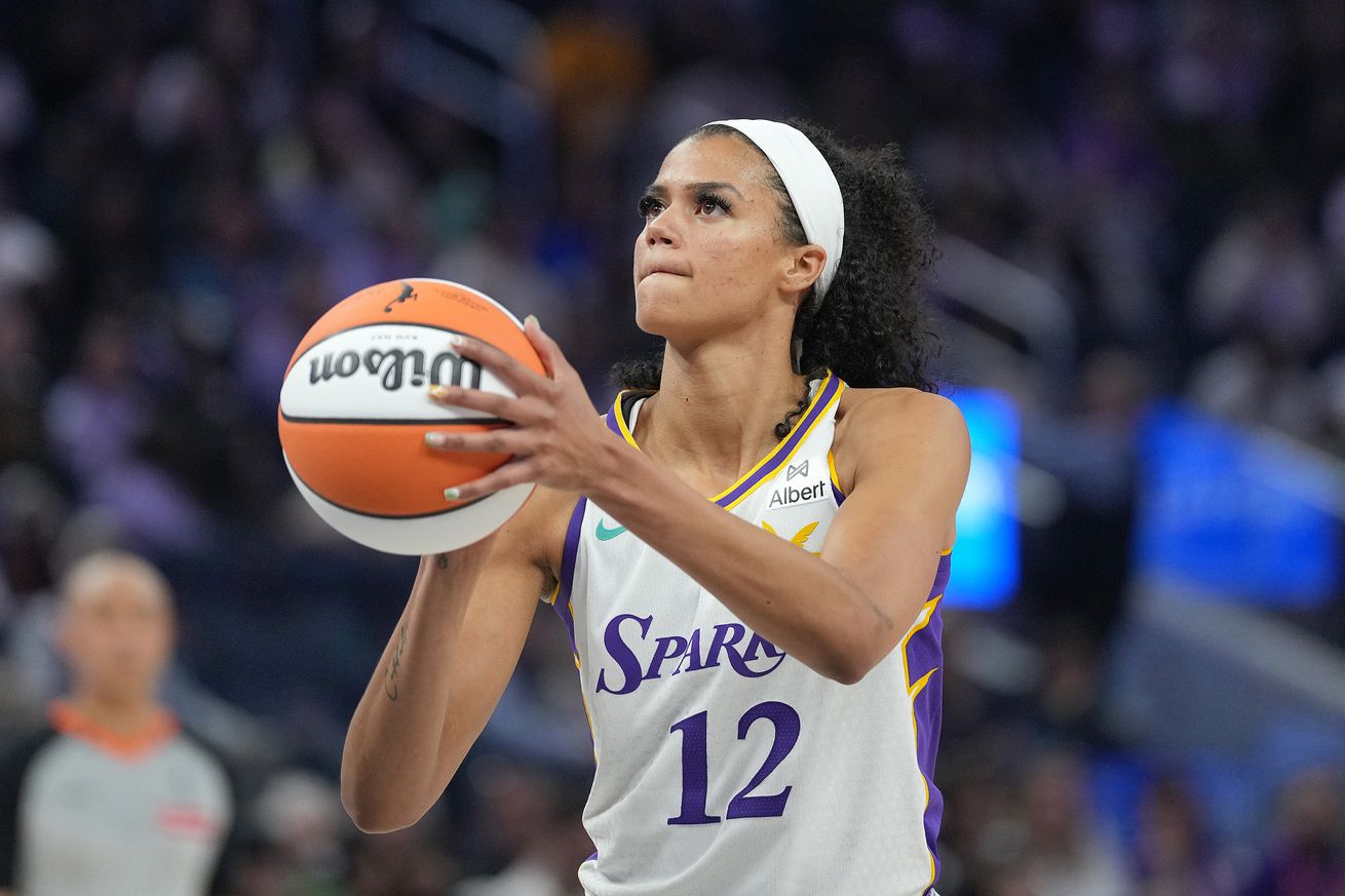 Los Angeles Sparks v Golden State Valkyries