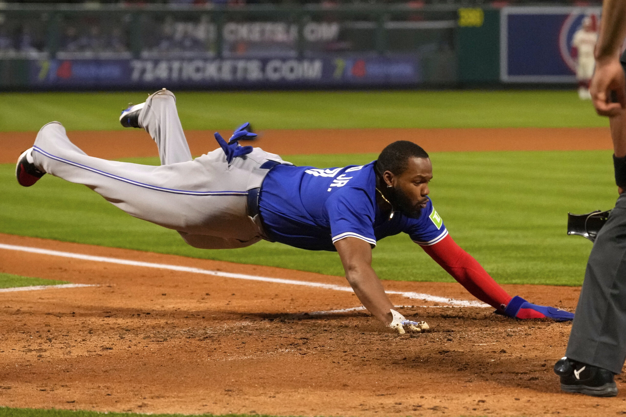 The Toronto Blue Jays’ Vladimir Guerrero Jr. scores on a...