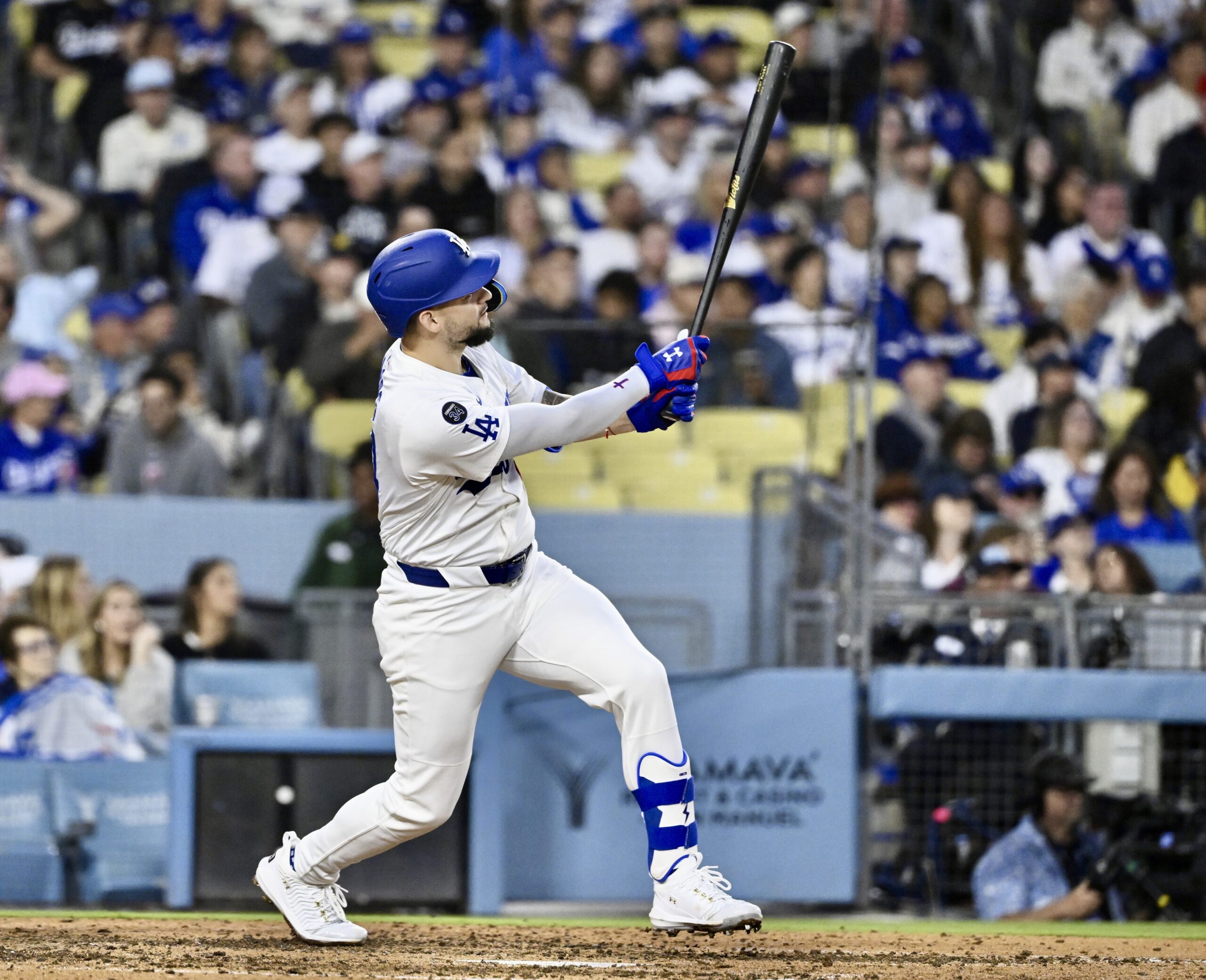 Andy Pages #44 of the Dodgers single’s against the Angels...