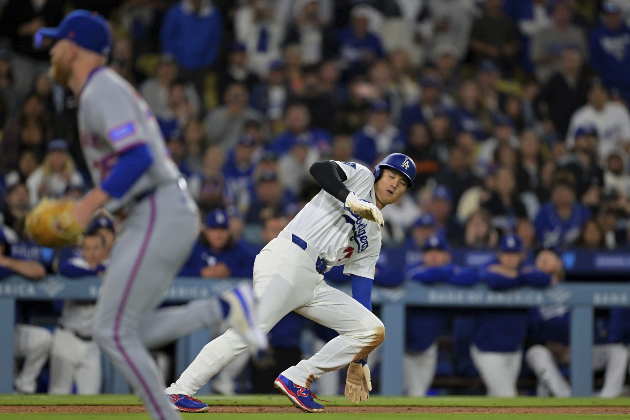 Dodgers star Shohei Ohtani is caught in a rundown (and...
