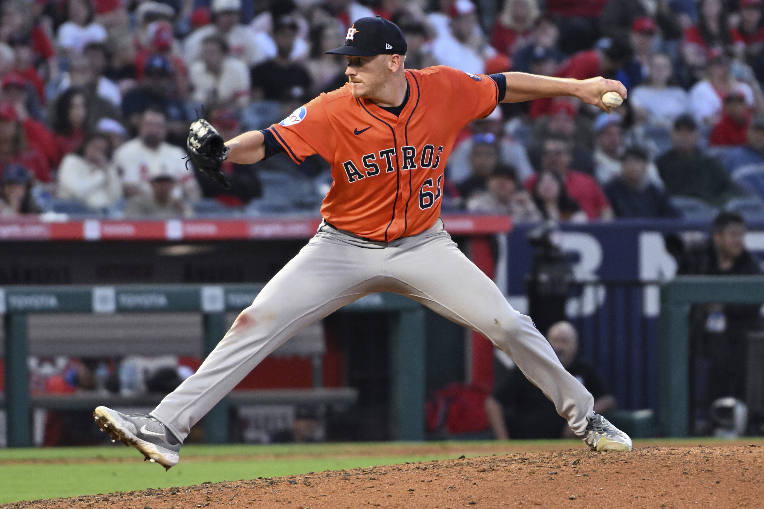 Houston Astros pitcher Brandon Walter throws against the Angels in...