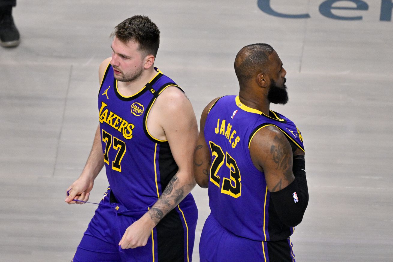 NBA: Los Angeles Lakers at Dallas Mavericks
