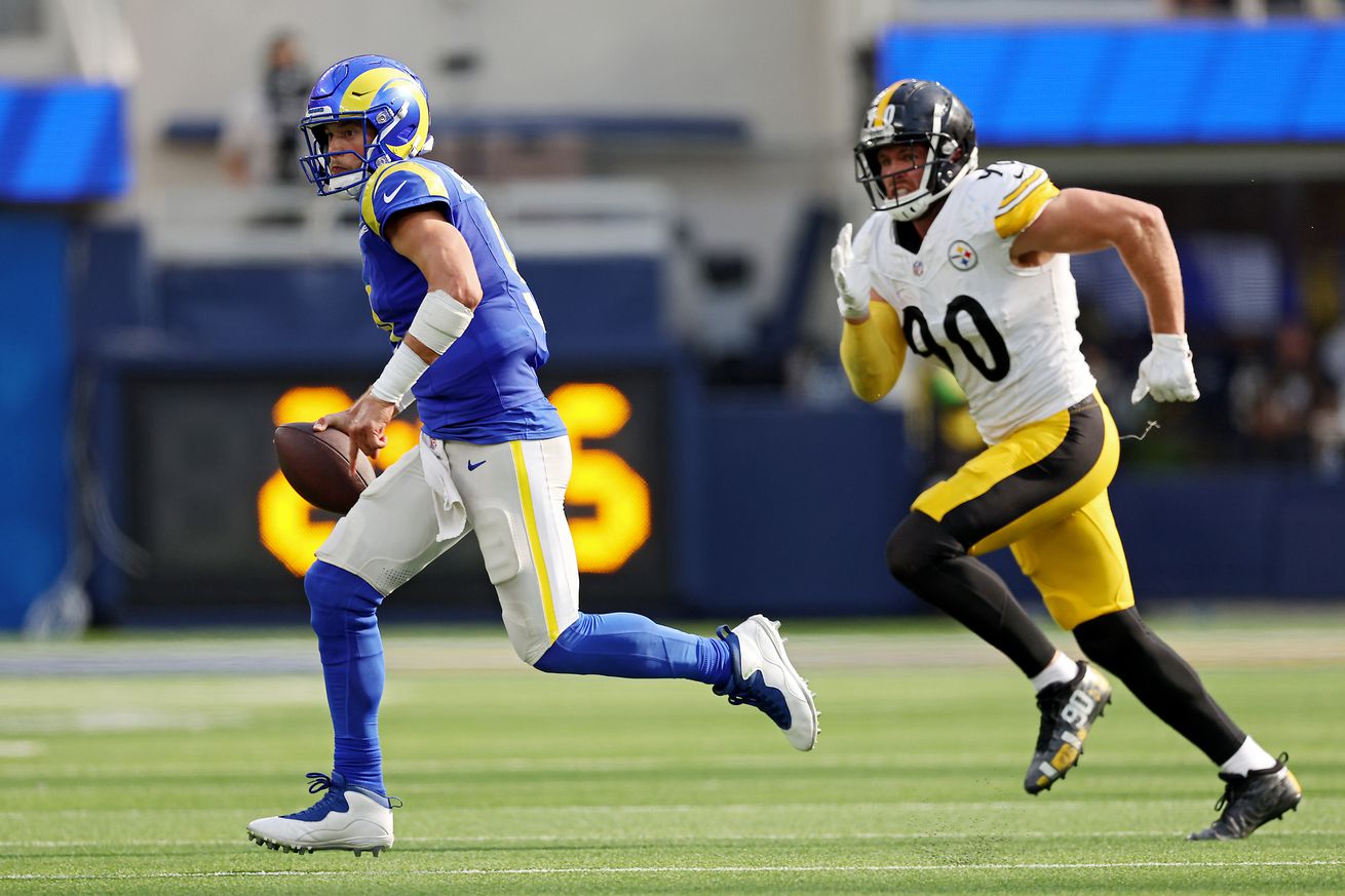 Pittsburgh Steelers v Los Angeles Rams