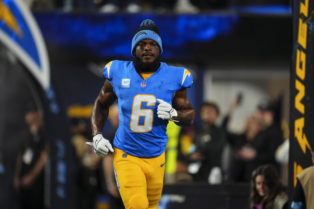 Denver Broncos v Los Angeles Chargers