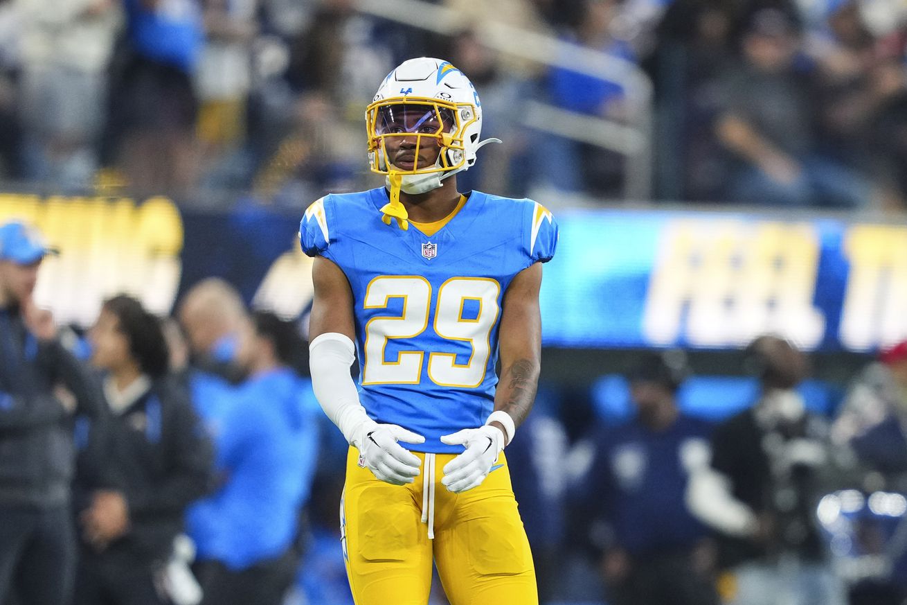 Denver Broncos v Los Angeles Chargers