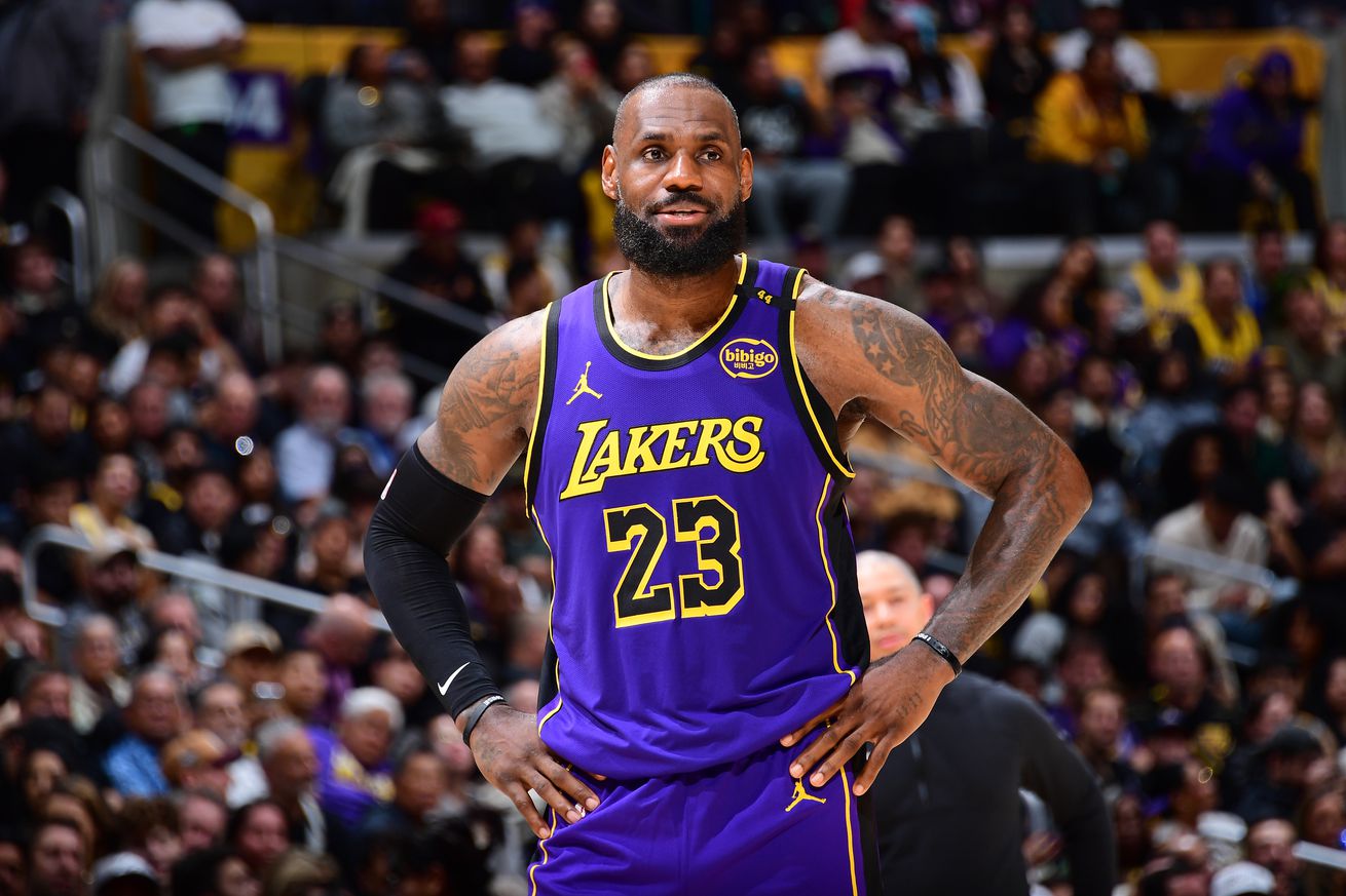 Los Angeles Clippers v Los Angeles Lakers