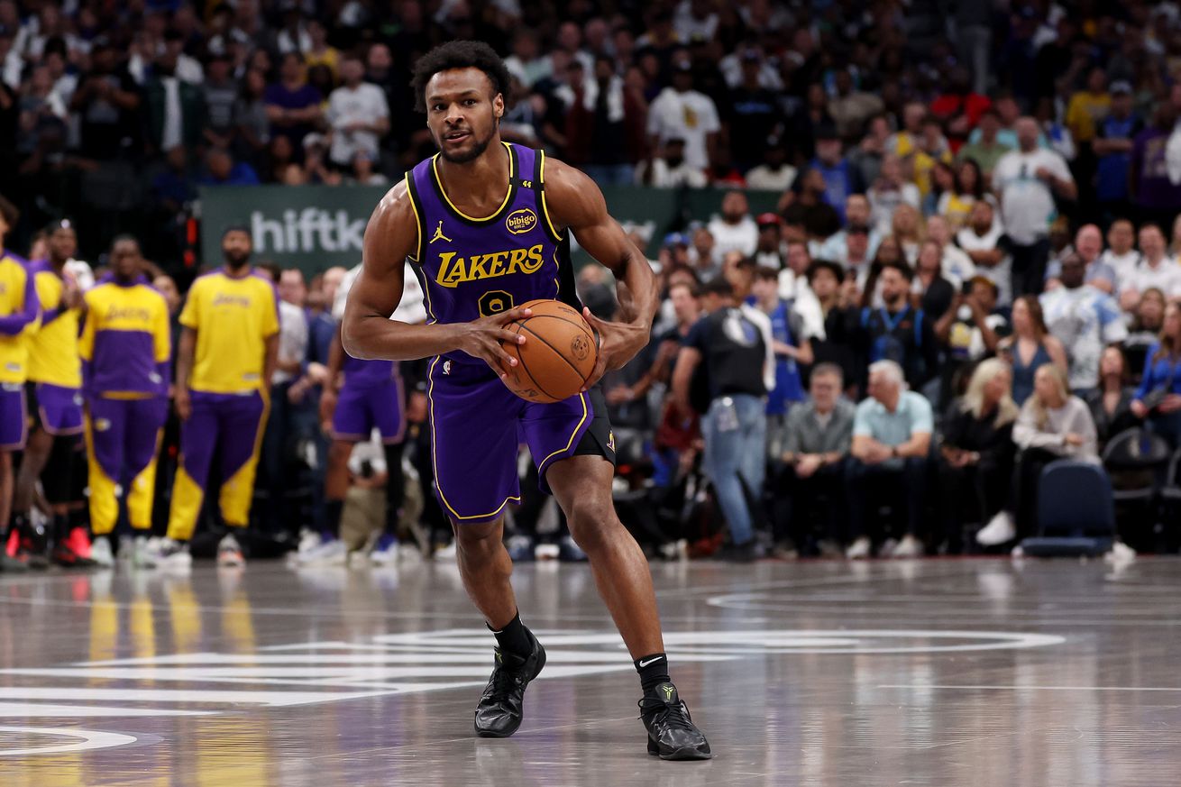 Los Angeles Lakers v Dallas Mavericks