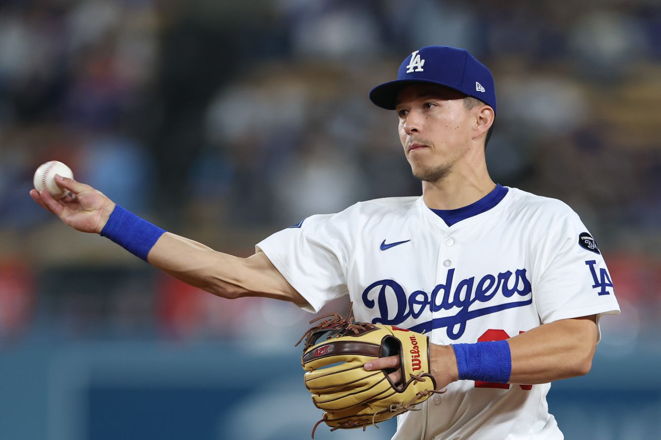 Chicago White Sox v Los Angeles Dodgers