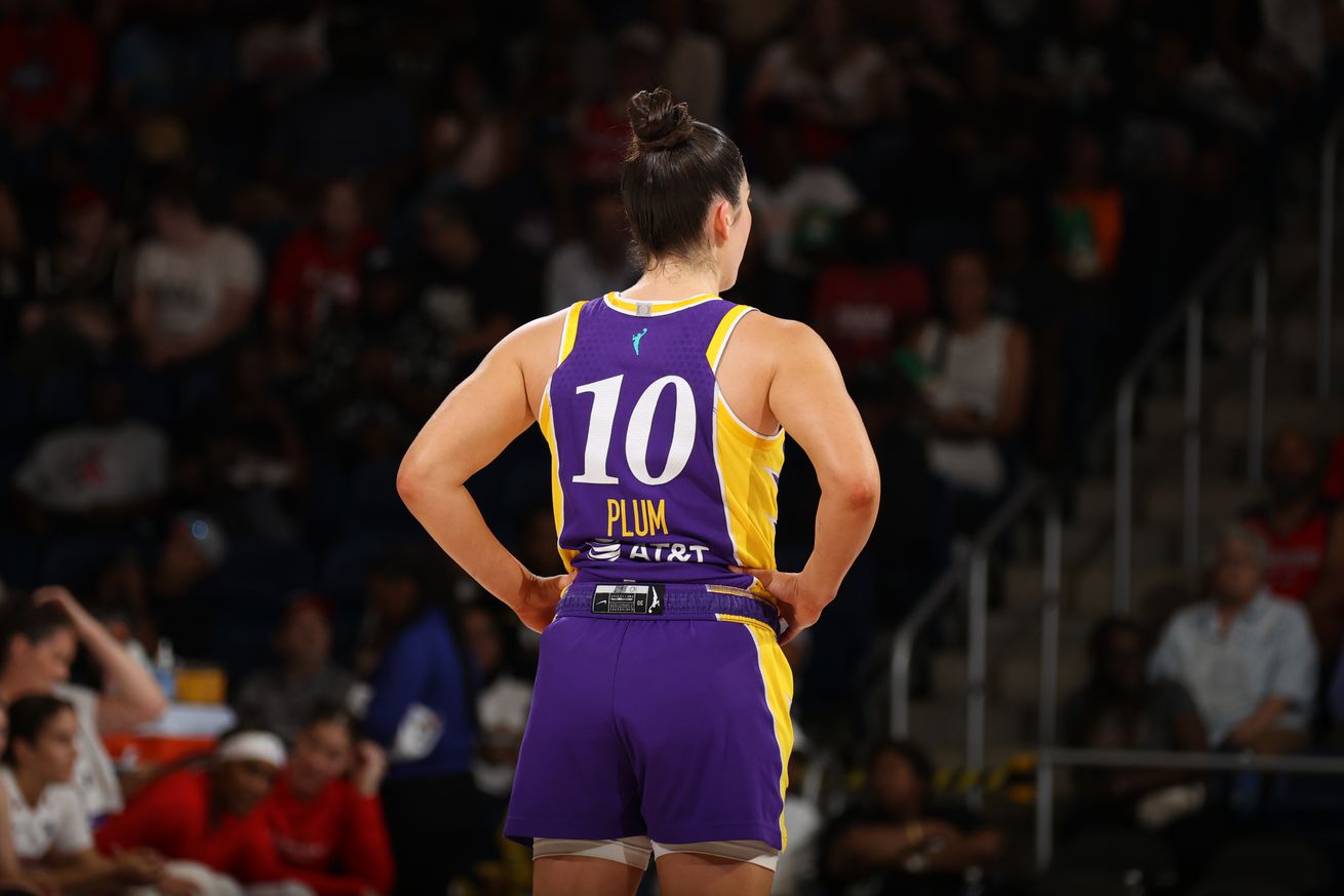 Los Angeles Sparks v Washington Mystics