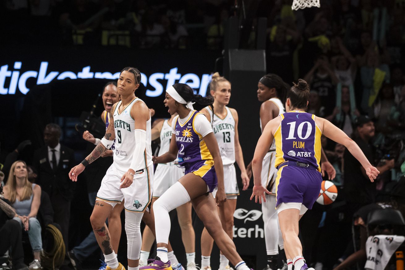 Los Angeles Sparks v New York Liberty