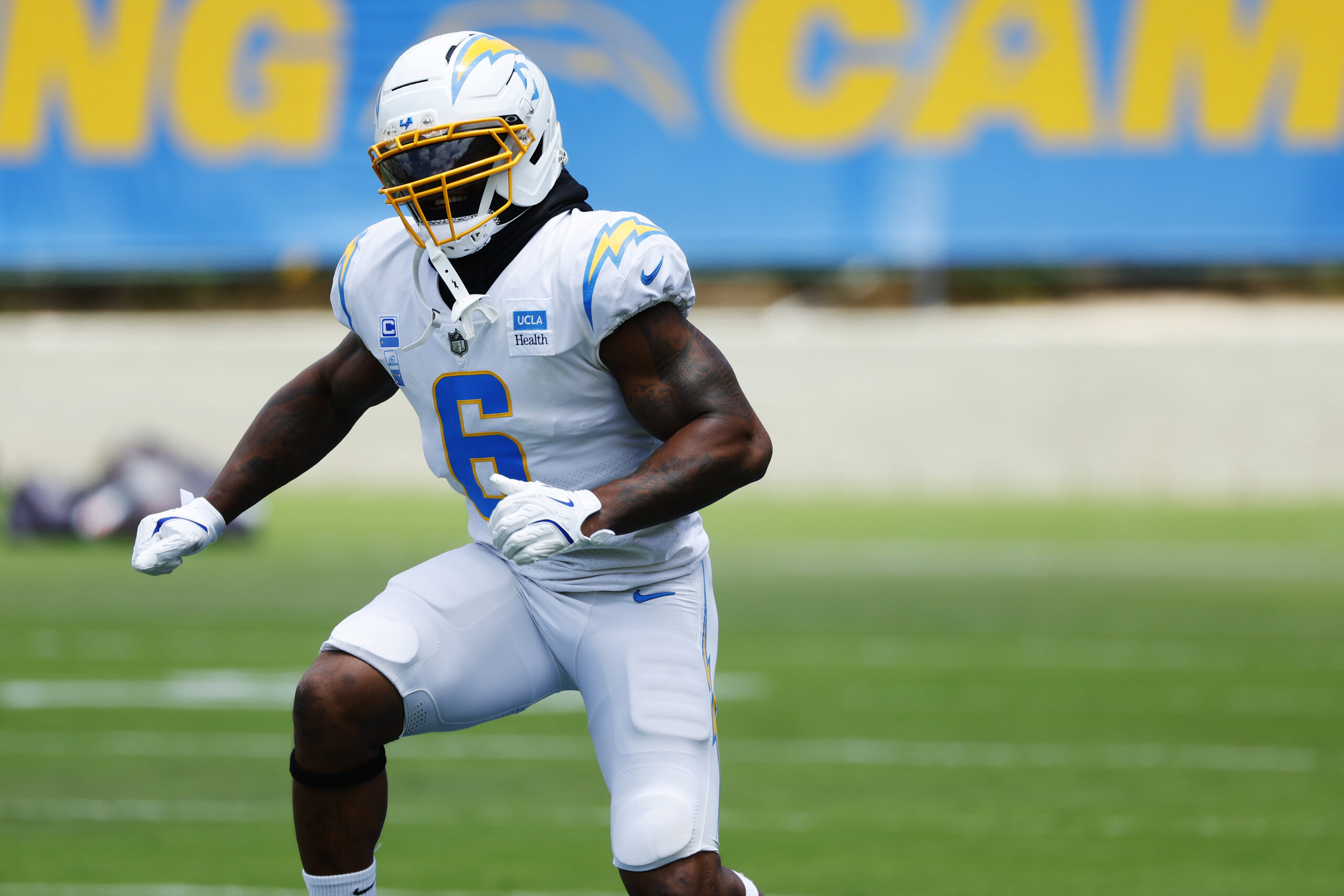 Chargers linebacker Denzel Perryman goes through a drill during a...