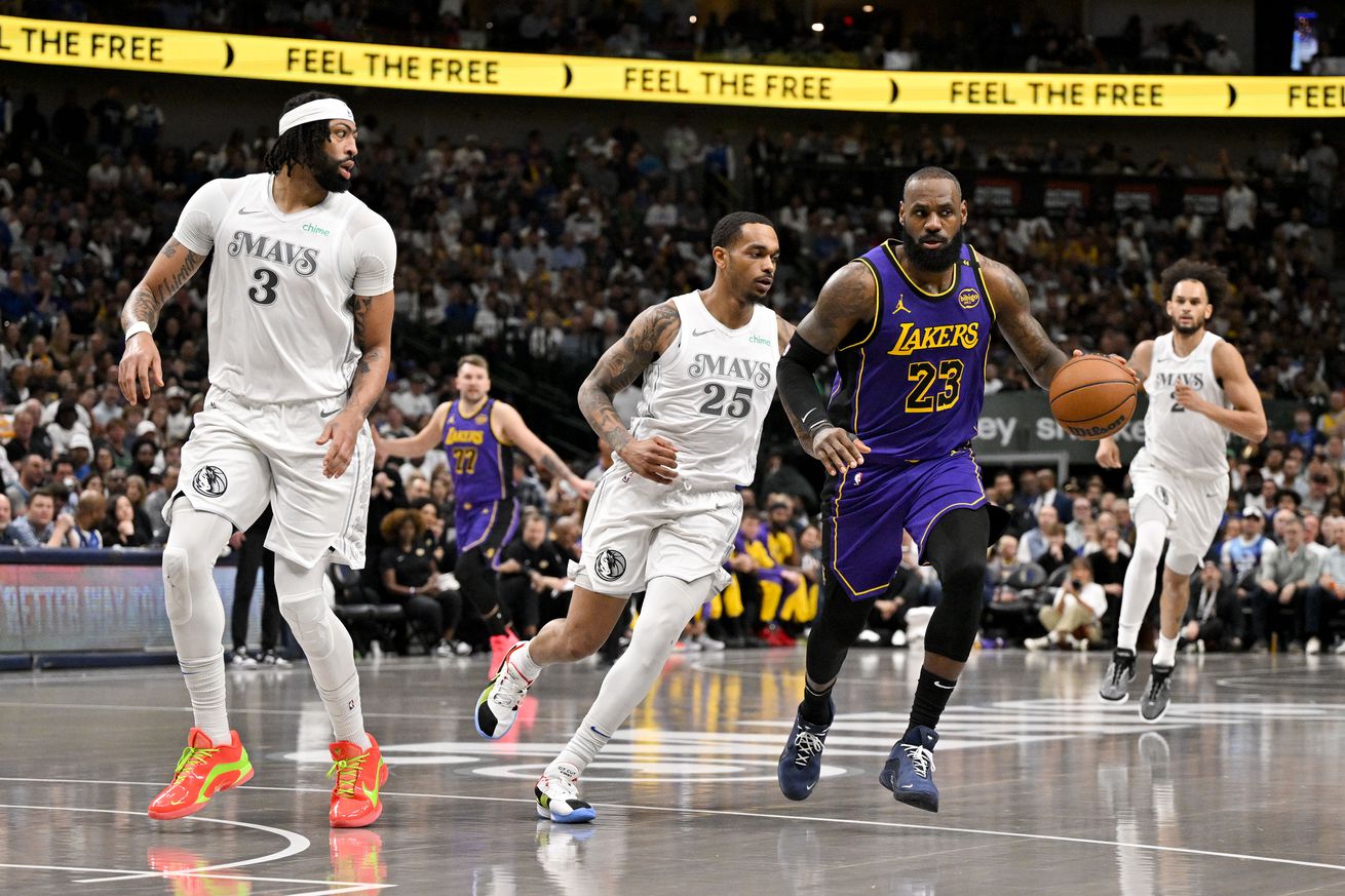 NBA: Los Angeles Lakers at Dallas Mavericks