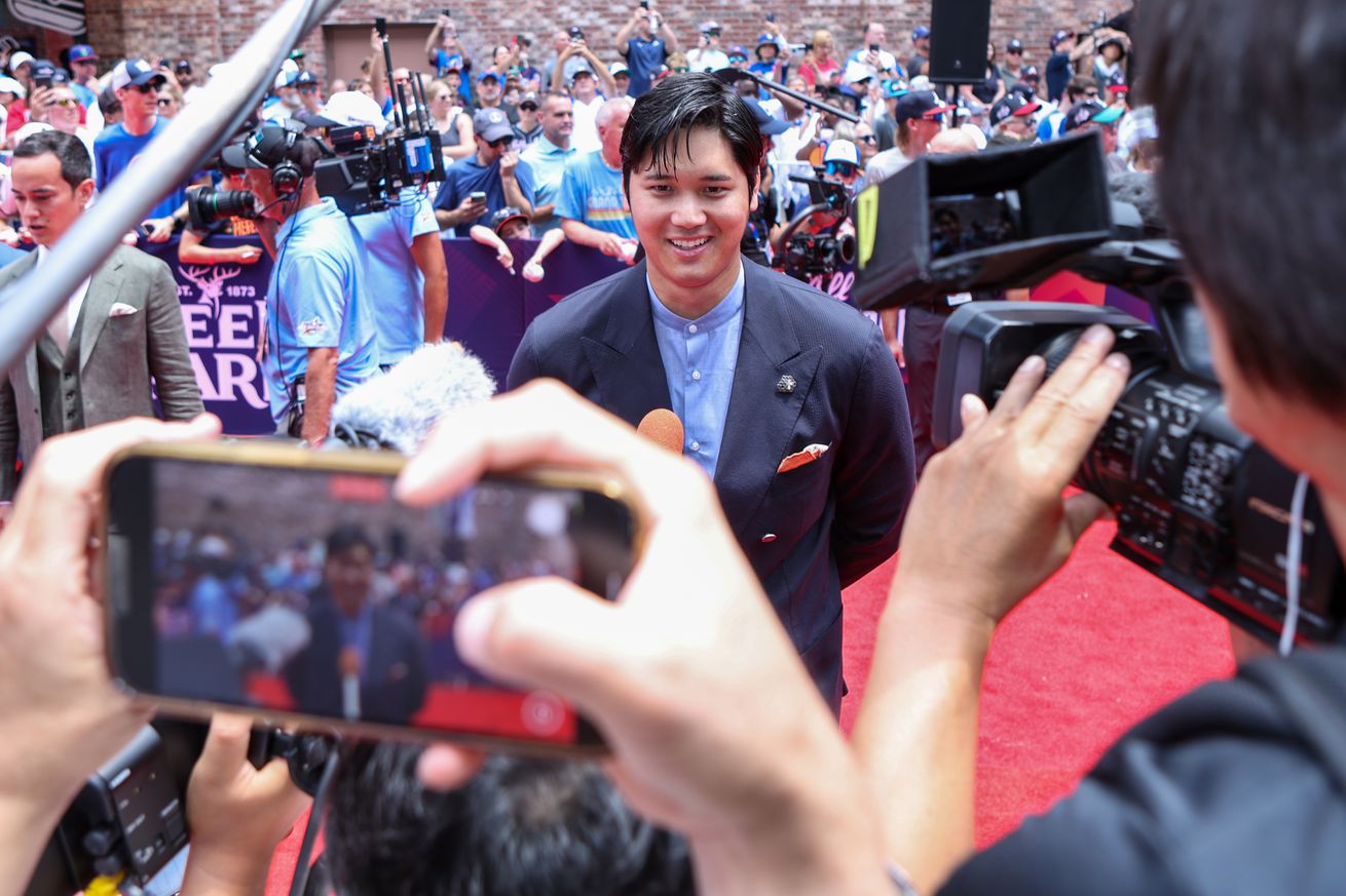 MLB: All Star-Red Carpet